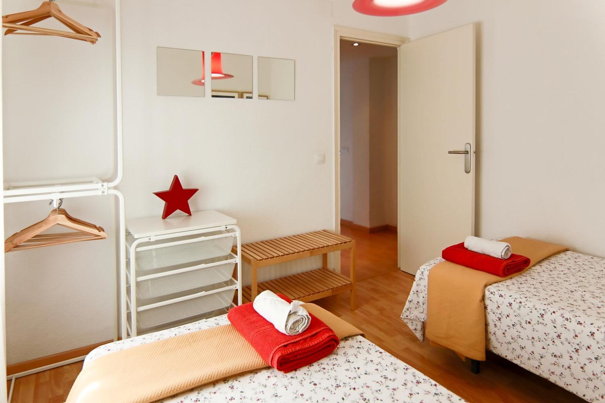 Luminoso. Comodo. Acogedor. Wifi. Junto A Ave Valencia Exterior foto
